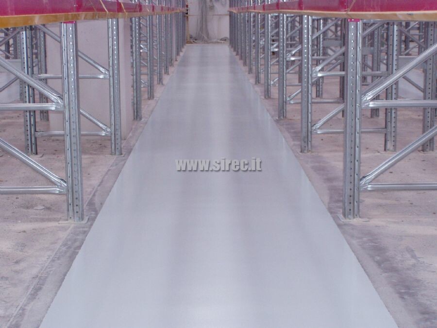 Pavimento corsie in resina epossidica a planarità controllata - DIN 15185
