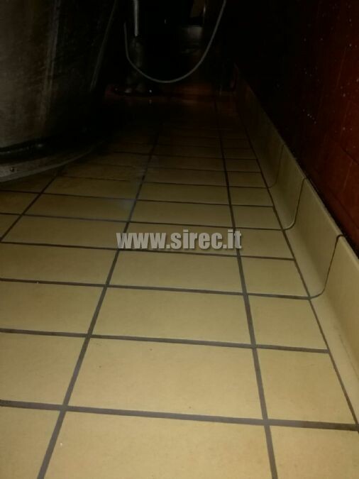 Pavimentazione in klinker con sguscio perimetrale